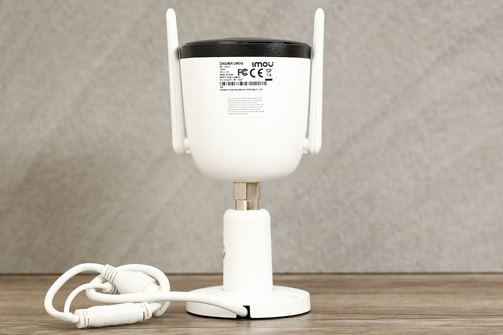  m&aacute;y c&ograve;n được trang bị t&iacute;nh năng xoay gi&uacute;p camera linh hoạt g&oacute;c nh&igrave;n